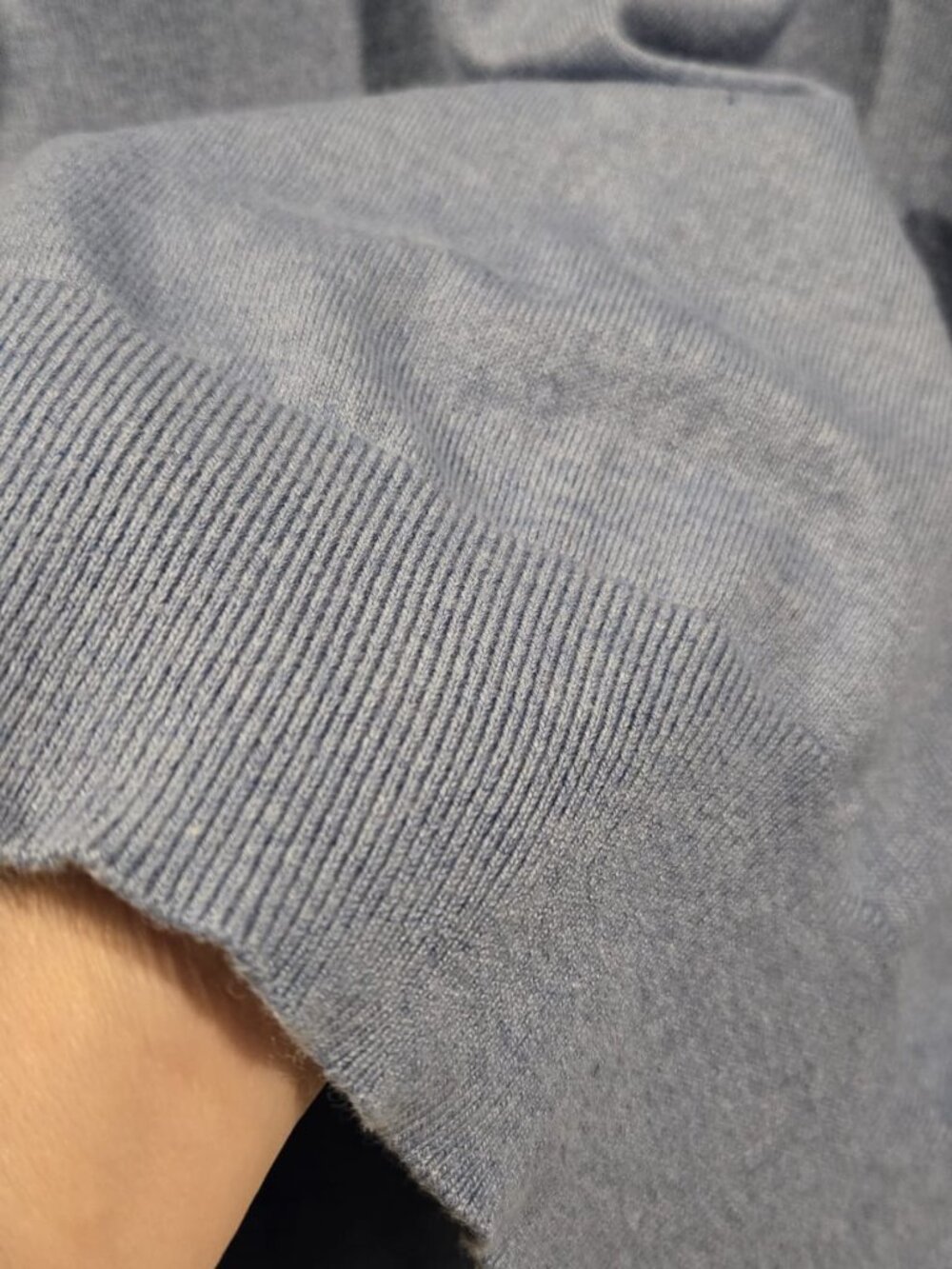 Banana Republic Luxury Blend Silk Cotton Cashmere V-Neck Sweater Blue S PTP19 - Picture 8 of 11